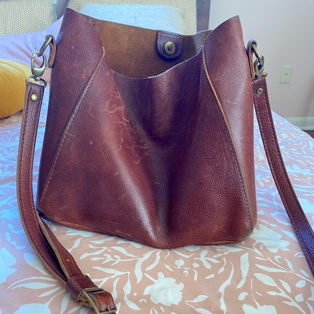 Portland Leather Brown Shoulder Bag with Slouchy Design